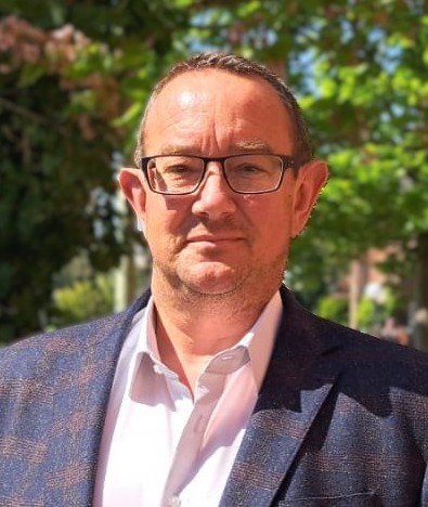 Daniel Lewis